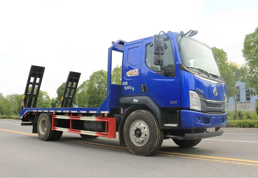 國(guó)六柳汽乘龍單橋平板運(yùn)輸車